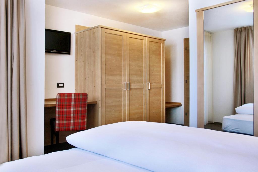Hotel Garnì La Tranquillitè à Corvara In Badia Chambre photo