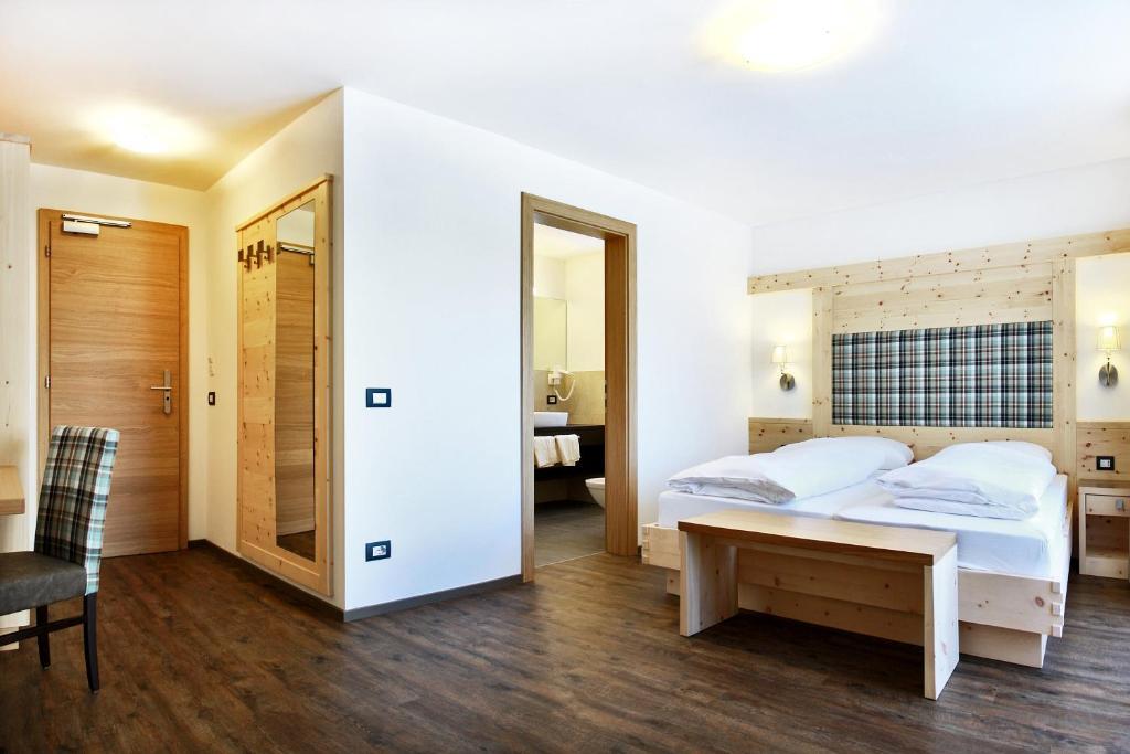 Hotel Garnì La Tranquillitè à Corvara In Badia Chambre photo